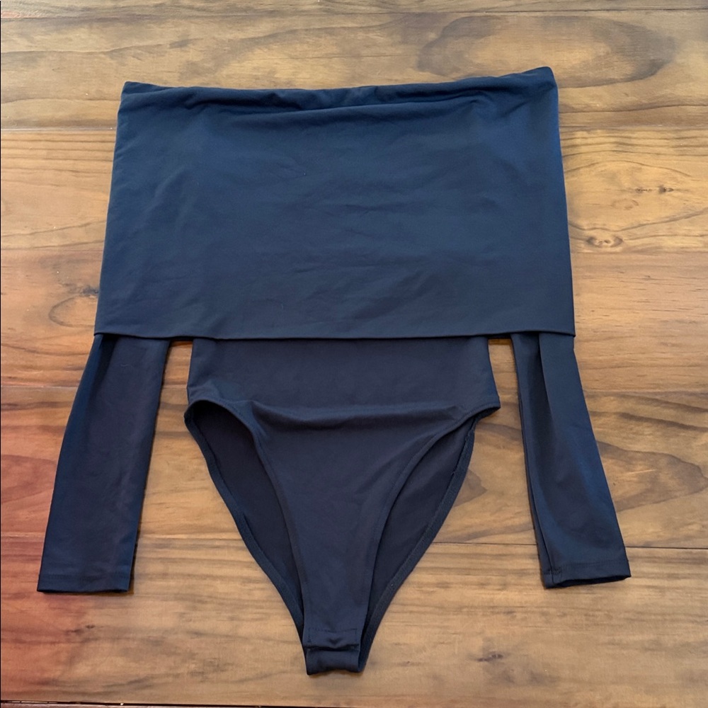Zara Black Off-Shoulder Long Sleeve Bodysuit